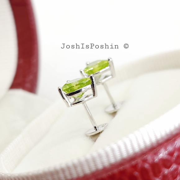 2CT Heart shape natural peridot stud earrings in sterling silver - Picture 15 of 15